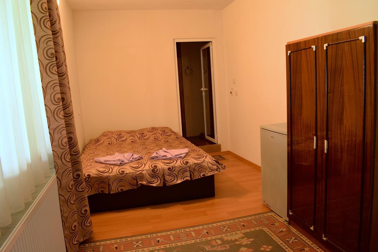 Complex Pele Hotel Zmeitsa Екстериор снимка